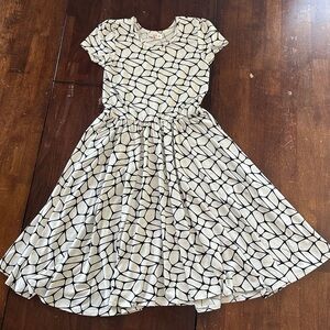 DOT DOT SMILE - Black and White Geometric Pattern Girls Dress - size 8/10